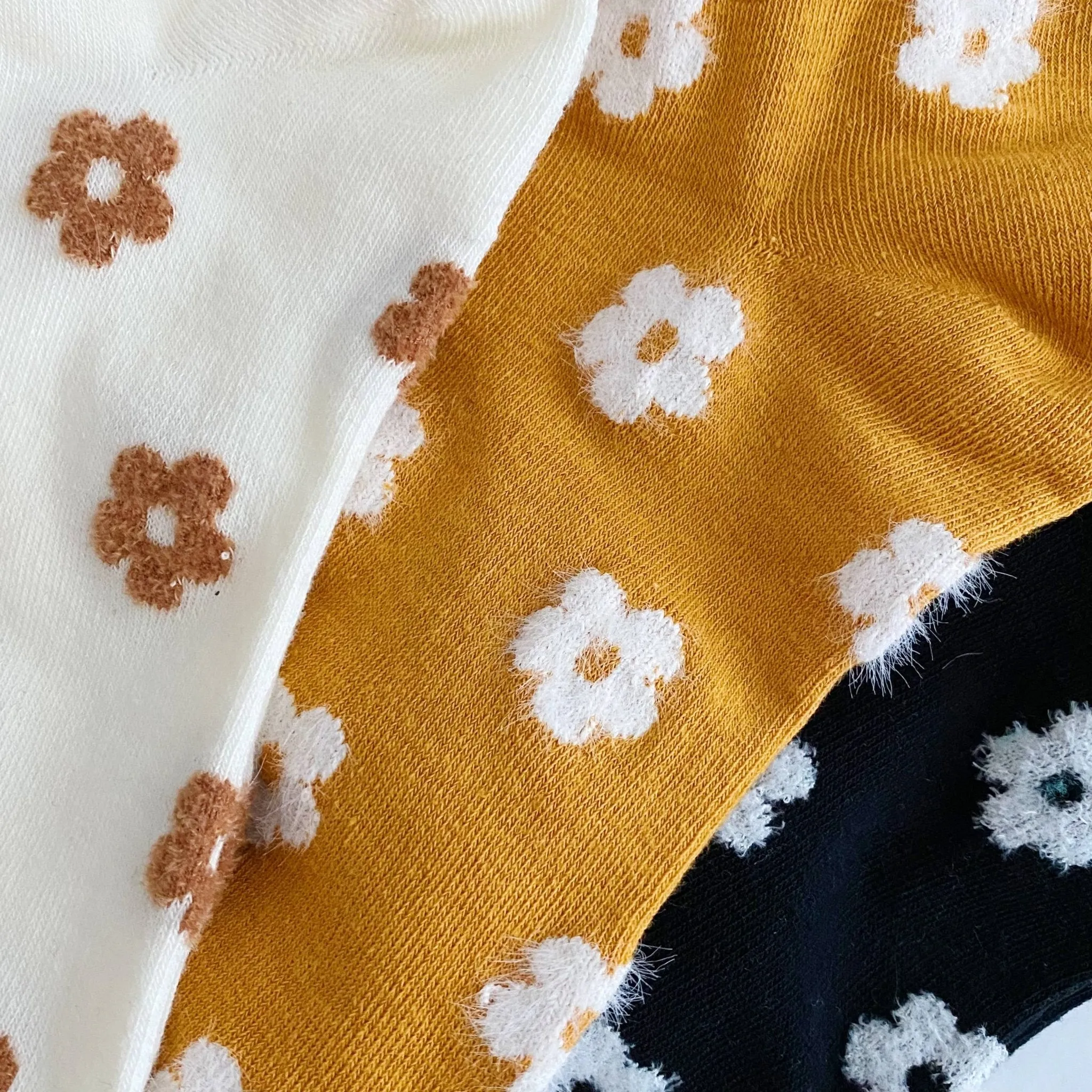 Mini Daisy Happiness Socks - Cream