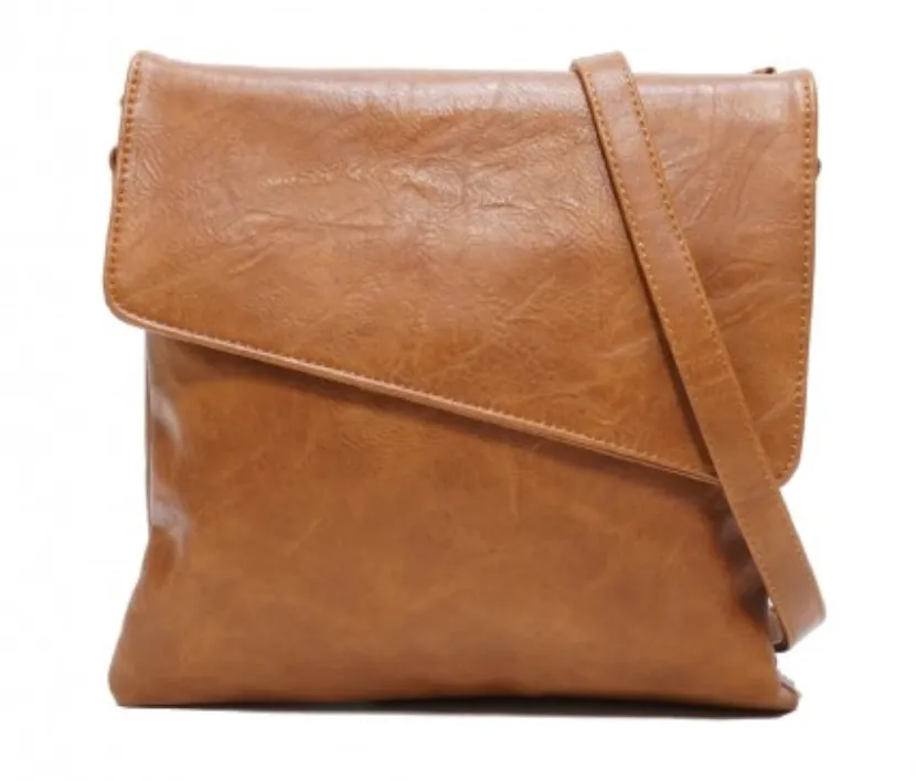 VEGAN S-Q CROSS BODY PURSE CAMEL